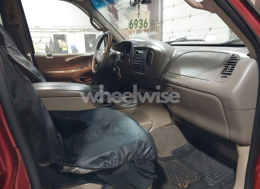 Photo 5 of 2002 Ford Expedition EDDIE BAUER (VIN 1FMFU18L32LA24390)