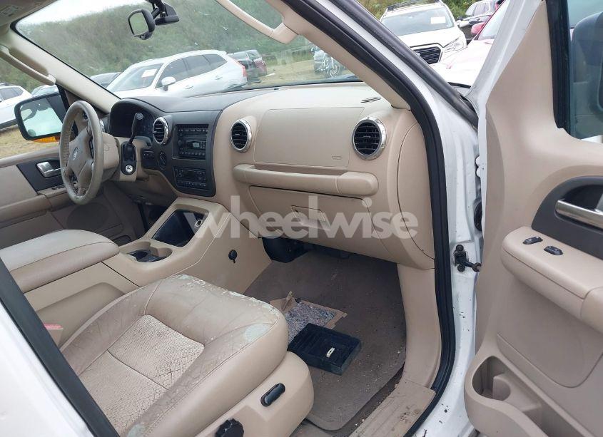 Photo 5 of 2003 Ford Expedition EDDIE BAUER (VIN 1FMFU18L33LC14675)