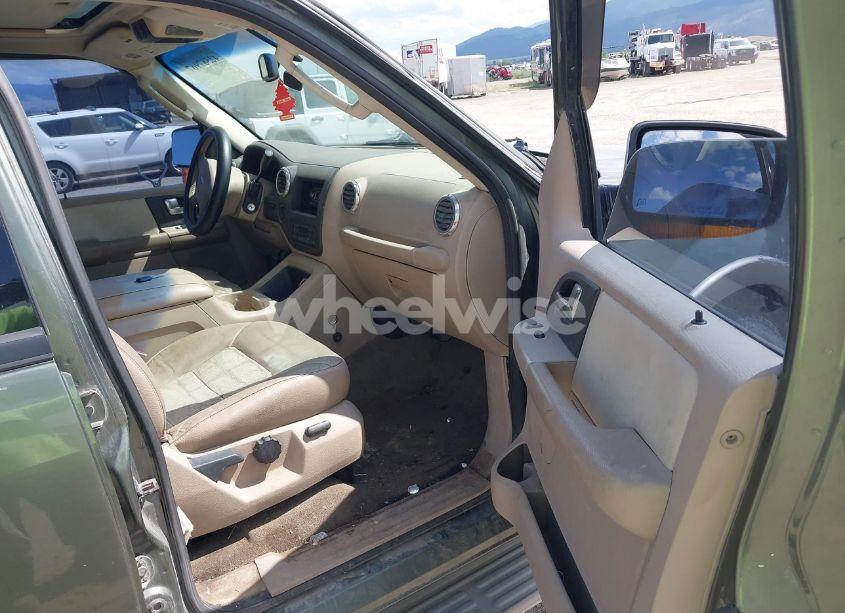 Photo 5 of 2004 Ford Expedition EDDIE BAUER (VIN 1FMFU18L34LA12064)