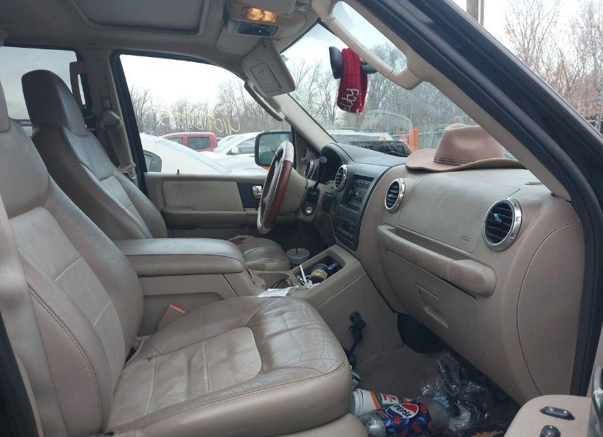 Photo 5 of 2004 Ford Expedition EDDIE BAUER (VIN 1FMFU18L34LB74518)