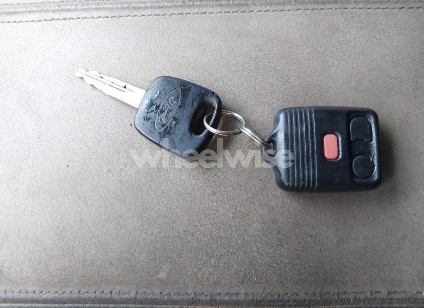 Photo 11 of 2000 Ford Expedition EDDIE BAUER (VIN 1FMFU18L3YLB93267)