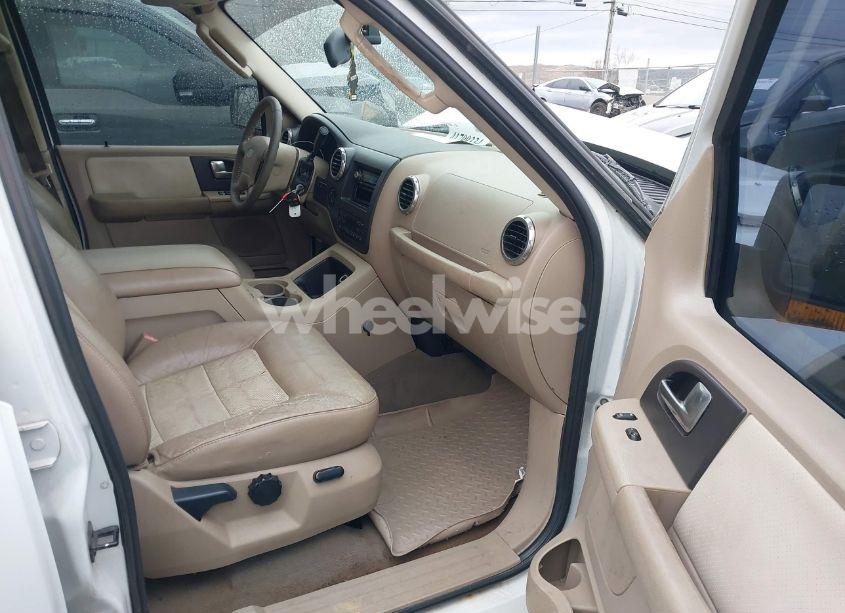 Photo 5 of 2004 Ford Expedition EDDIE BAUER (VIN 1FMFU18L44LA16737)