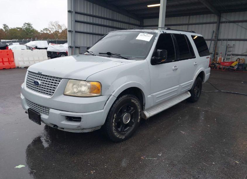 Photo 2 of 2004 Ford Expedition EDDIE BAUER (VIN 1FMFU18L44LA43839)