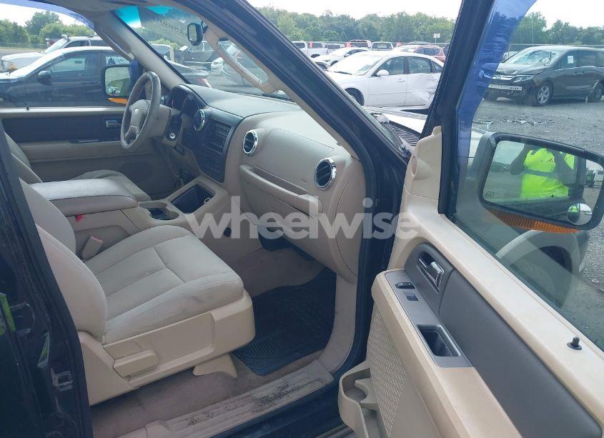 Photo 5 of 2004 Ford Expedition EDDIE BAUER (VIN 1FMFU18L54LA86229)