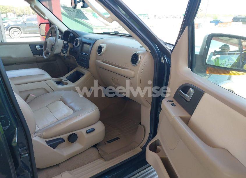 Photo 5 of 2004 Ford Expedition EDDIE BAUER (VIN 1FMFU18L54LB51144)