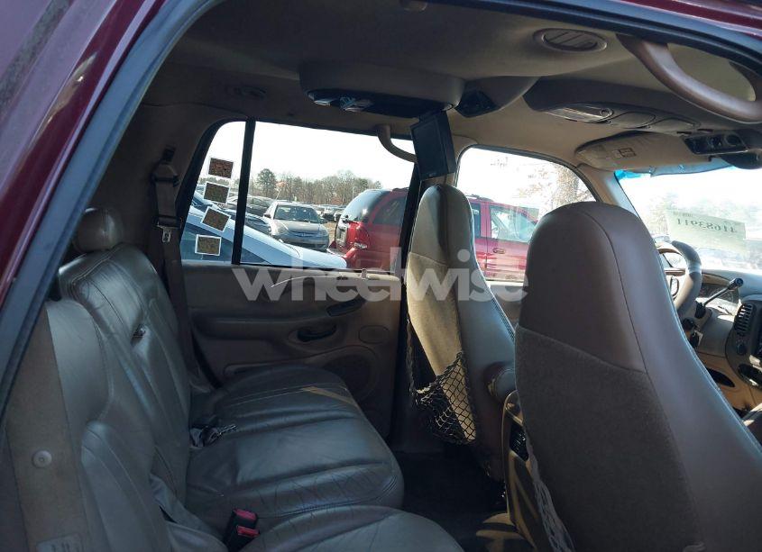 Photo 8 of 1998 Ford Expedition EDDIE BAUER/XLT (VIN 1FMFU18L5WLA05569)