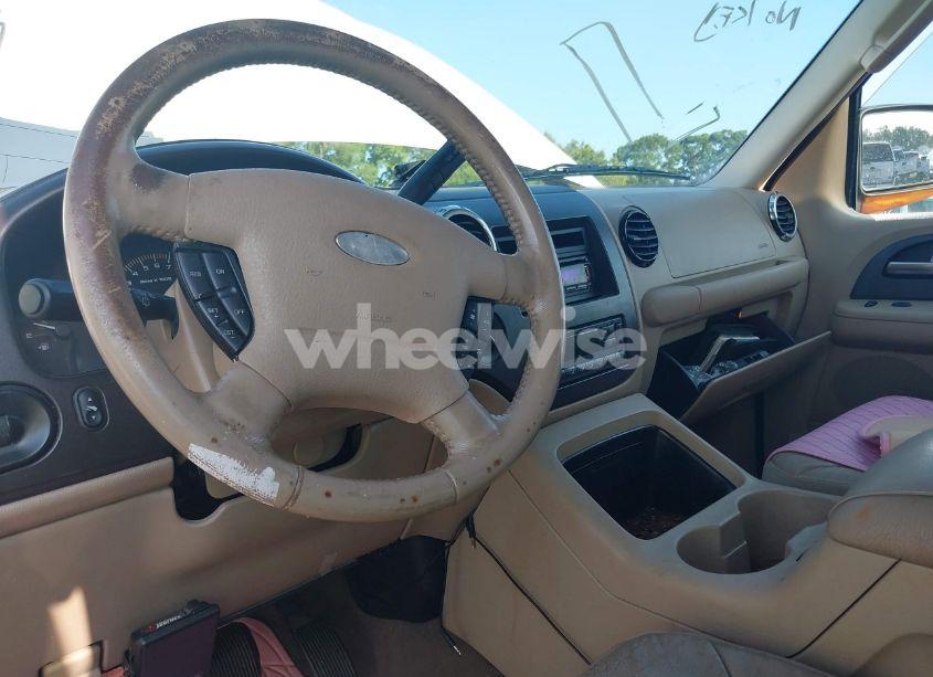 Photo 5 of 2003 Ford Expedition EDDIE BAUER (VIN 1FMFU18L73LA59046)
