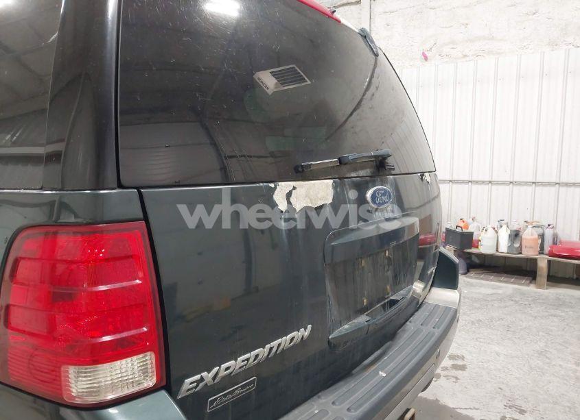 Photo 6 of 2004 Ford Expedition EDDIE BAUER (VIN 1FMFU18L74LA59193)