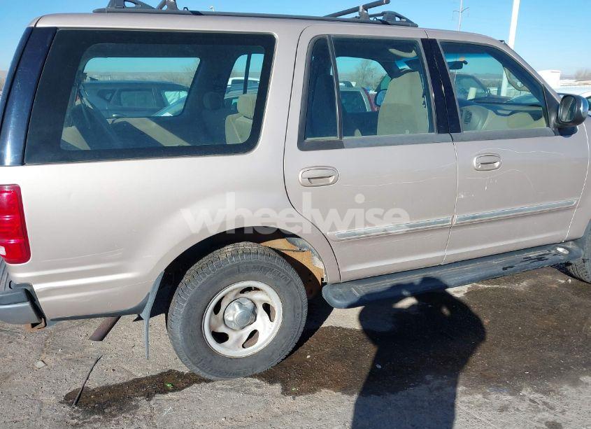 Photo 6 of 1997 Ford Expedition EDDIE BAUER/XLT (VIN 1FMFU18L7VLB13867)