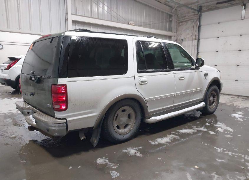Photo 4 of 2002 Ford Expedition EDDIE BAUER (VIN 1FMFU18L82LA39600)