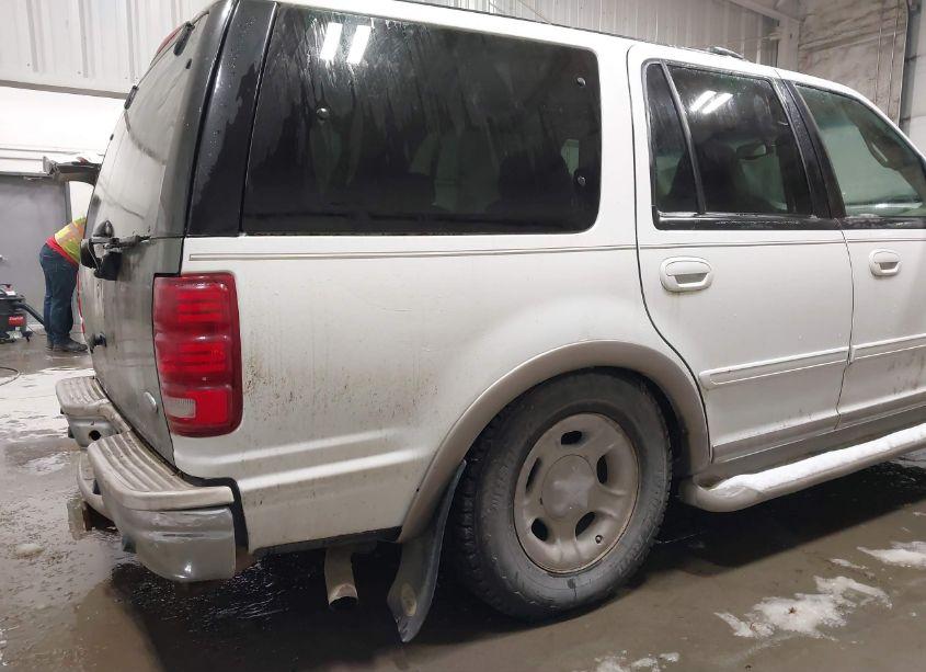 Photo 6 of 2002 Ford Expedition EDDIE BAUER (VIN 1FMFU18L82LA39600)