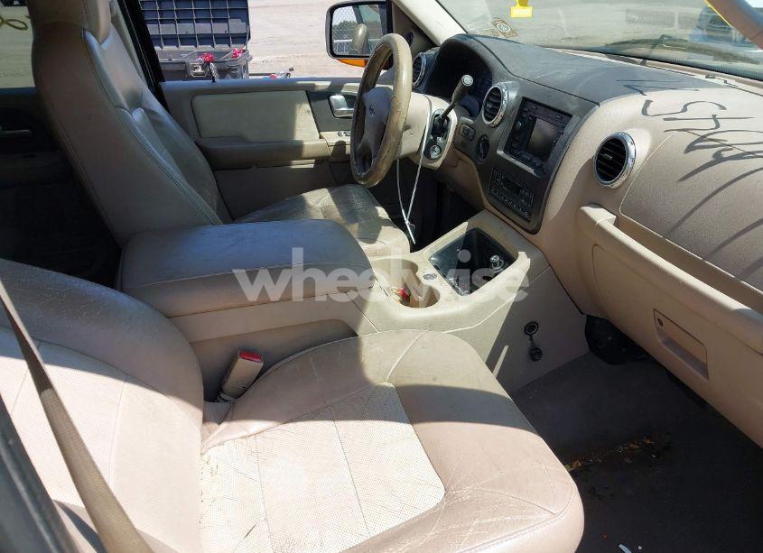 Photo 5 of 2003 Ford Expedition EDDIE BAUER (VIN 1FMFU18L83LB66977)