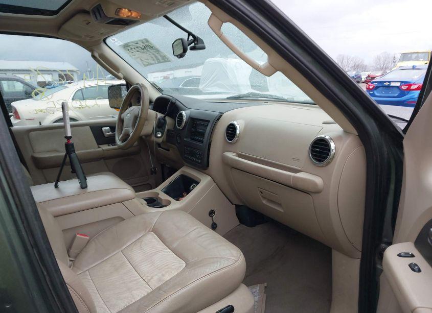Photo 5 of 2004 Ford Expedition EDDIE BAUER (VIN 1FMFU18L84LA42676)