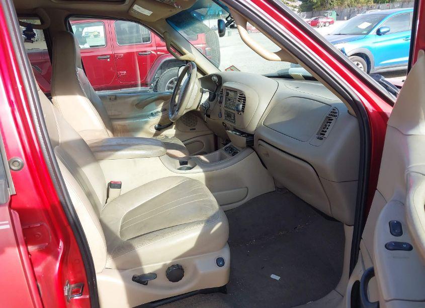 Photo 5 of 2000 Ford Expedition EDDIE BAUER (VIN 1FMFU18L8YLB89215)