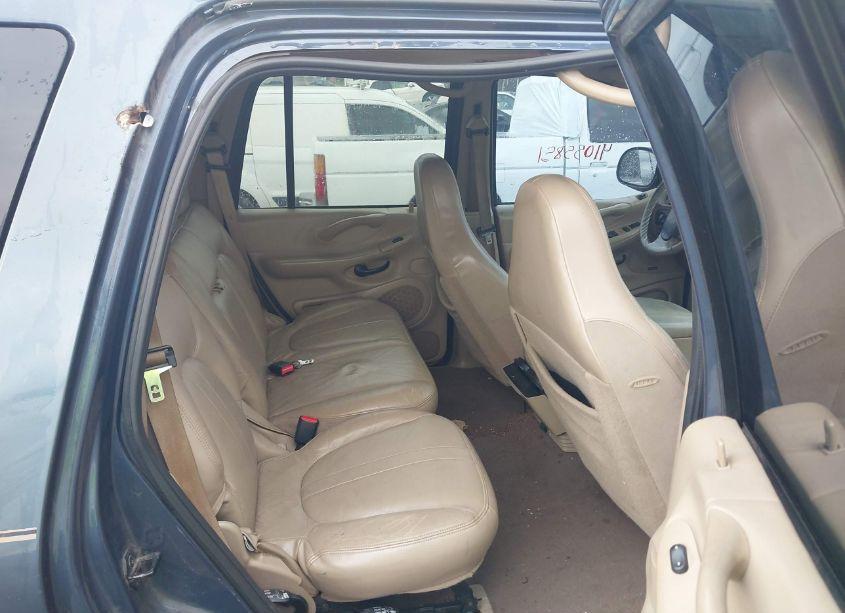 Photo 8 of 2001 Ford Expedition EDDIE BAUER (VIN 1FMFU18L91LA10590)