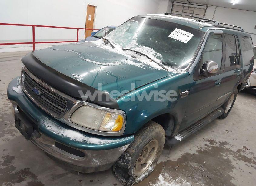 Photo 2 of 1997 Ford Expedition EDDIE BAUER/XLT (VIN 1FMFU18L9VLB67896)