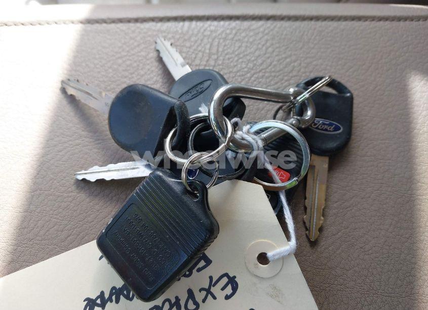 Photo 11 of 2004 Ford Expedition EDDIE BAUER (VIN 1FMFU18LX4LB20424)