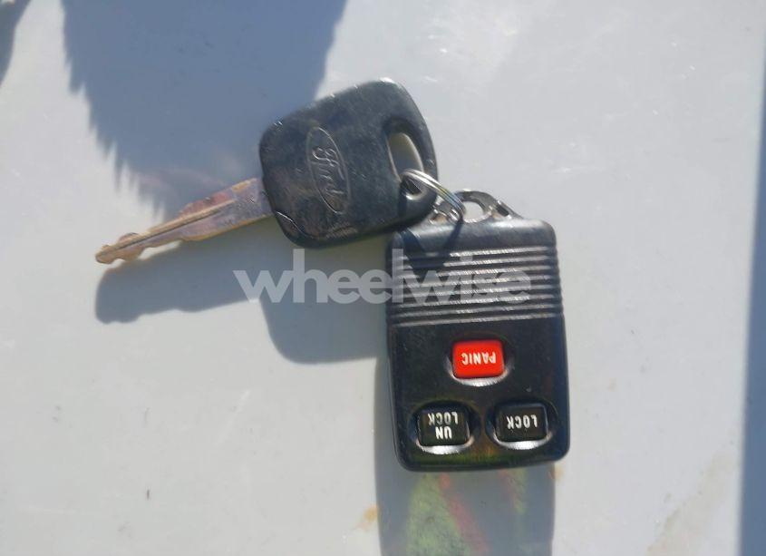 Photo 11 of 1997 Ford Expedition EDDIE BAUER/XLT (VIN 1FMFU18LXVLB22952)