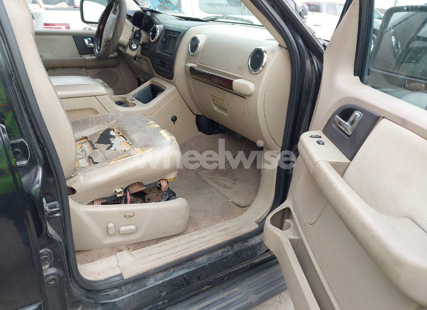 Photo 5 of 2005 Ford Expedition LIMITED (VIN 1FMFU19515LA60065)