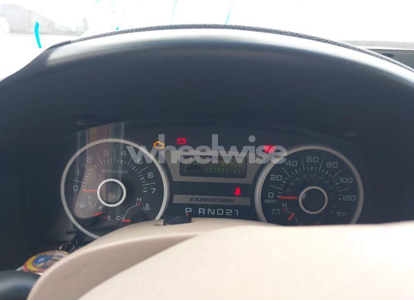 Photo 7 of 2005 Ford Expedition LIMITED (VIN 1FMFU19515LA60065)