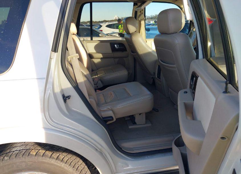 Photo 8 of 2006 Ford Expedition LIMITED (VIN 1FMFU19526LA62277)