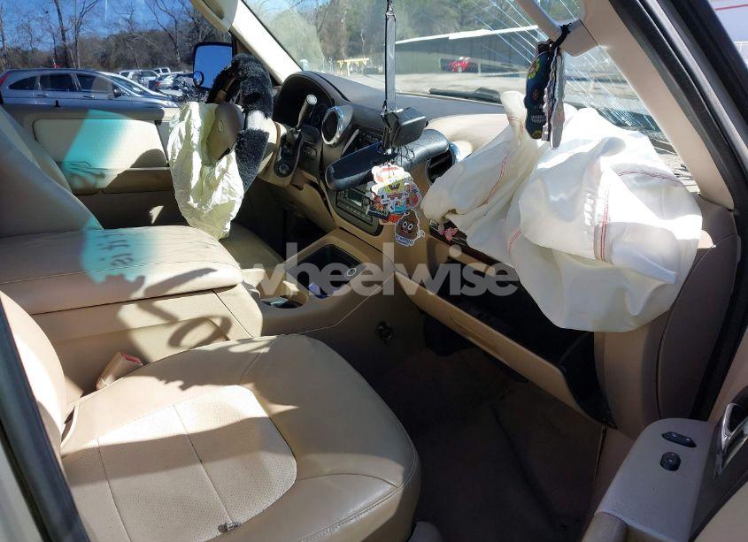 Photo 5 of 2005 Ford Expedition LIMITED (VIN 1FMFU19565LA63012)