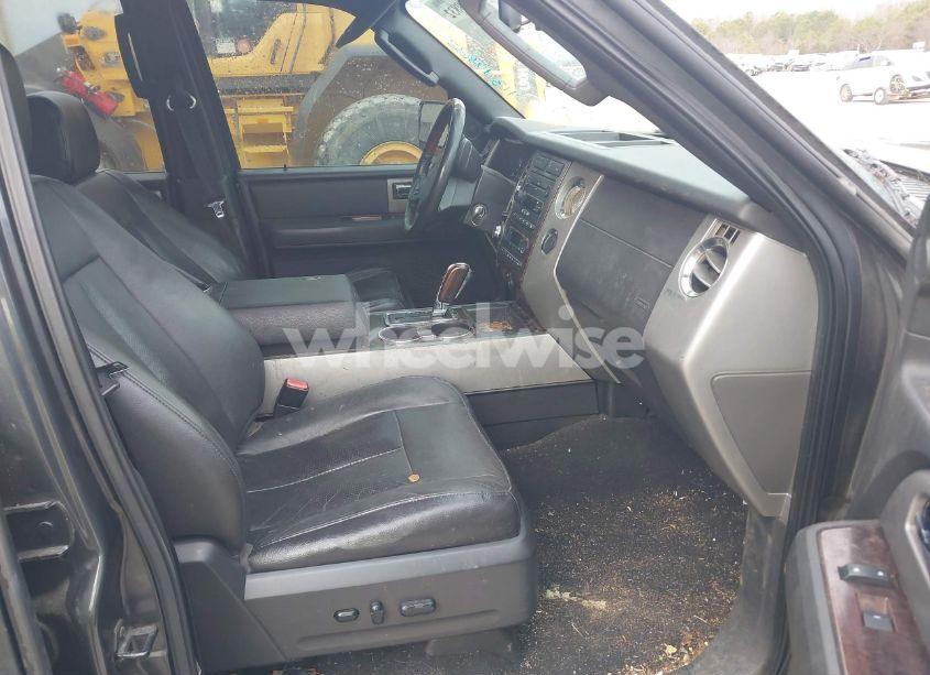 Photo 5 of 2007 Ford Expedition LIMITED (VIN 1FMFU19587LA56517)