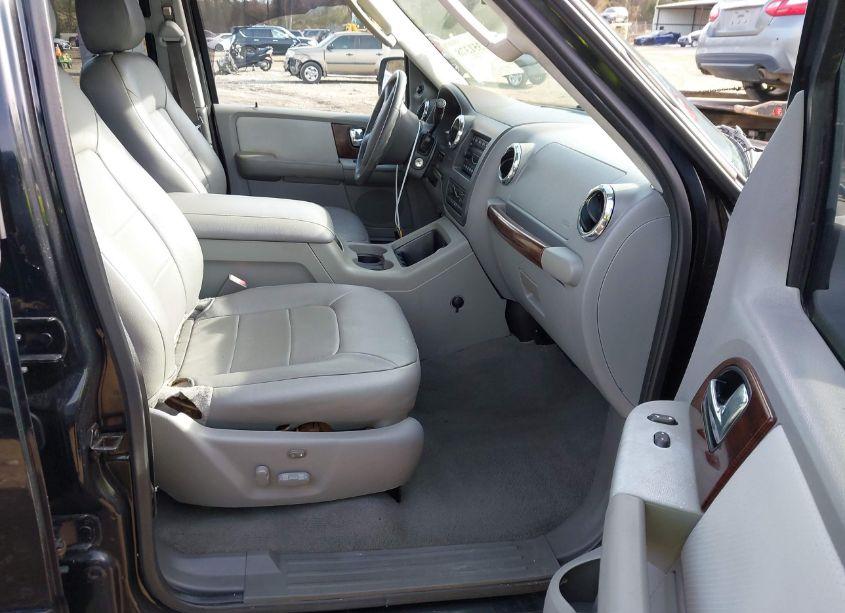 Photo 5 of 2006 Ford Expedition LIMITED (VIN 1FMFU19596LB01687)