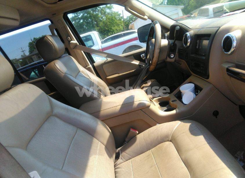 Photo 5 of 2005 Ford Expedition LIMITED (VIN 1FMFU20505LA71142)