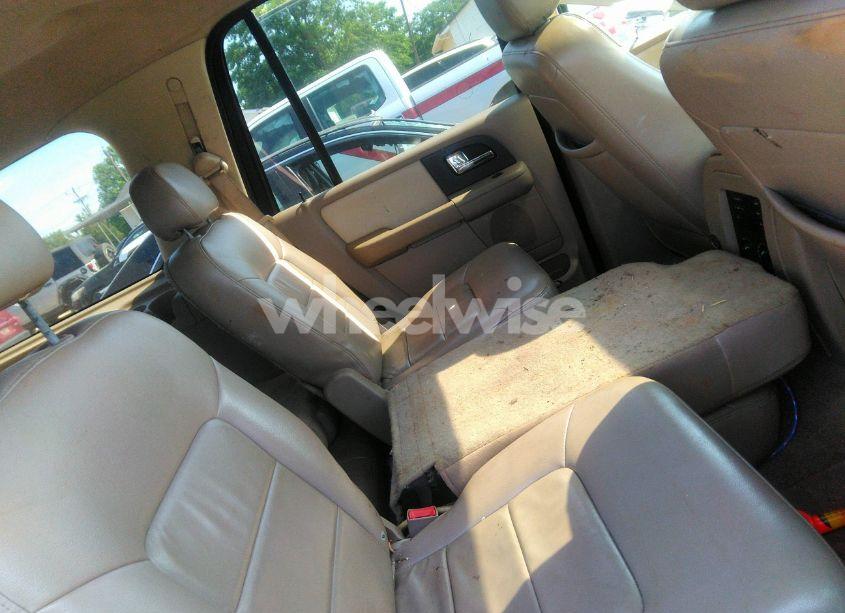 Photo 8 of 2005 Ford Expedition LIMITED (VIN 1FMFU20505LA71142)