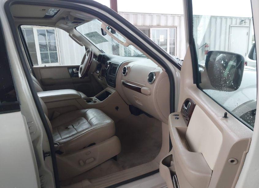 Photo 5 of 2006 Ford Expedition LIMITED (VIN 1FMFU20546LA71940)