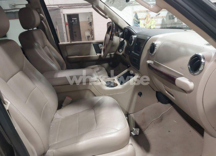 Photo 5 of 2005 Ford Expedition LIMITED (VIN 1FMFU20575LA66312)