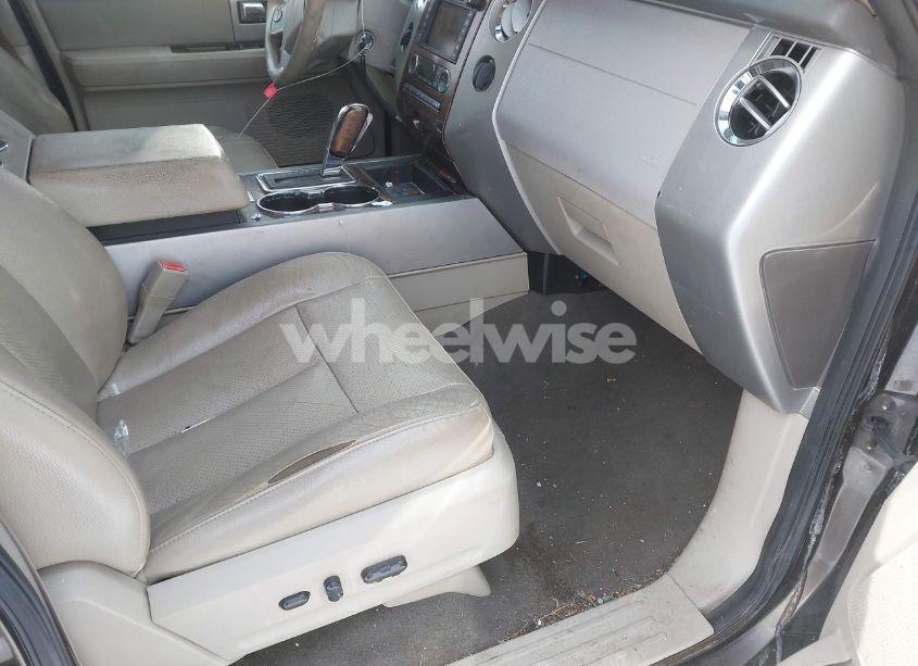 Photo 5 of 2009 Ford Expedition LIMITED (VIN 1FMFU20589LA02155)