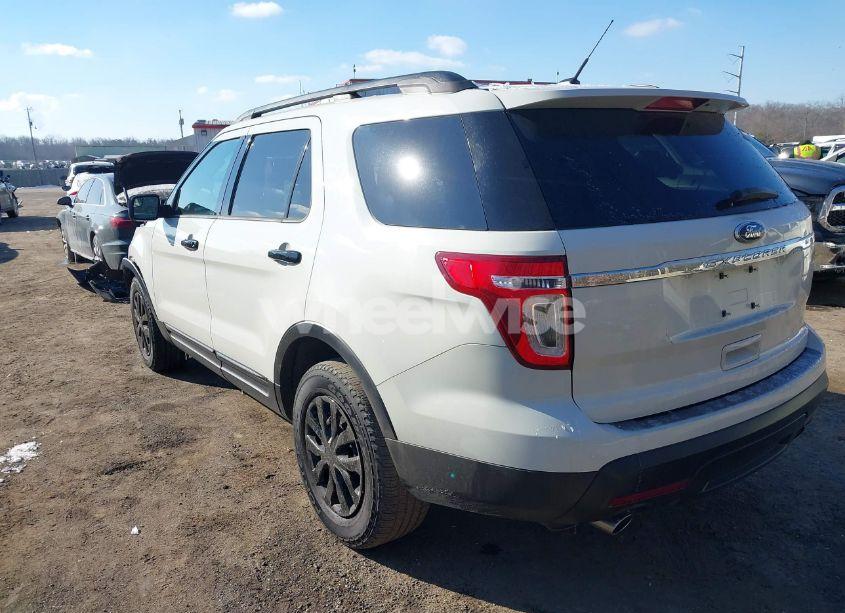 Photo 3 of 2012 Ford Explorer (VIN 1FMHK7B82CGA27667)