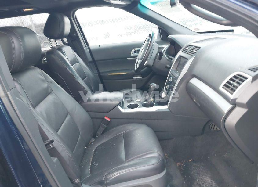 Photo 5 of 2011 Ford Explorer XLT (VIN 1FMHK7D80BGA75521)