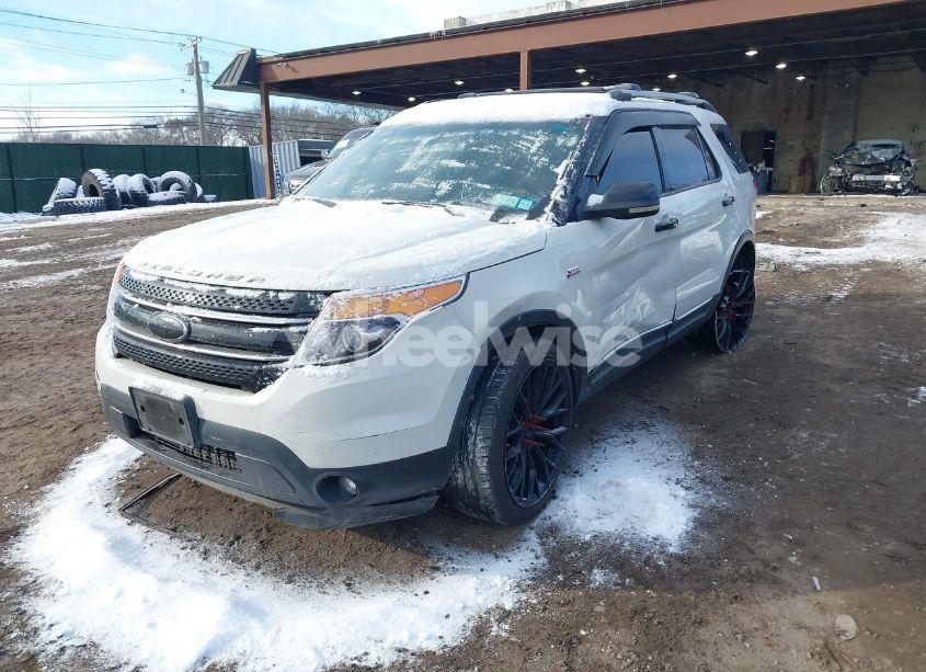 Photo 2 of 2012 Ford Explorer XLT (VIN 1FMHK7D80CGA18673)