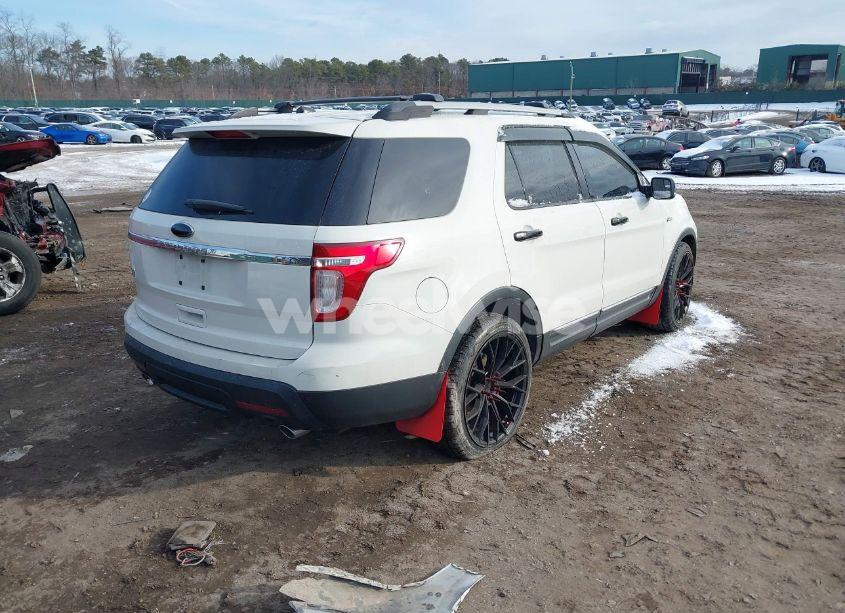 Photo 4 of 2012 Ford Explorer XLT (VIN 1FMHK7D80CGA18673)