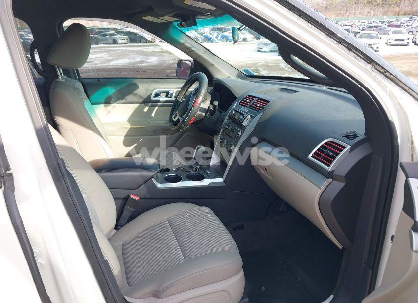 Photo 5 of 2012 Ford Explorer XLT (VIN 1FMHK7D80CGA18673)