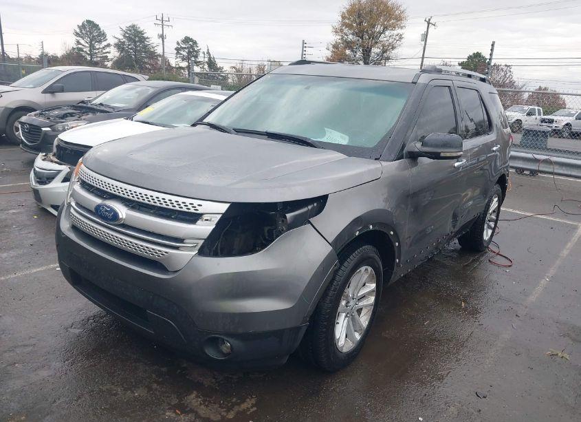 Photo 2 of 2012 Ford Explorer XLT (VIN 1FMHK7D80CGA19175)