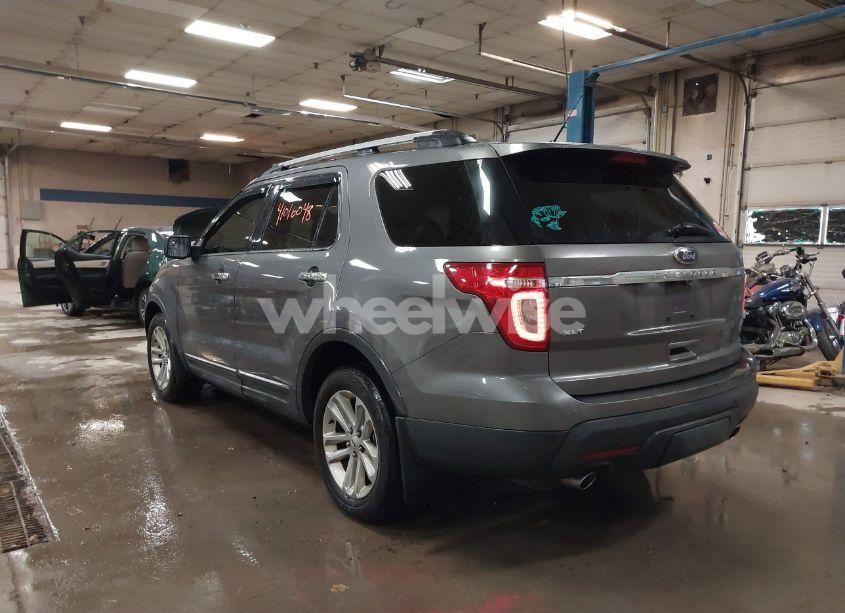 Photo 3 of 2012 Ford Explorer XLT (VIN 1FMHK7D80CGA27471)