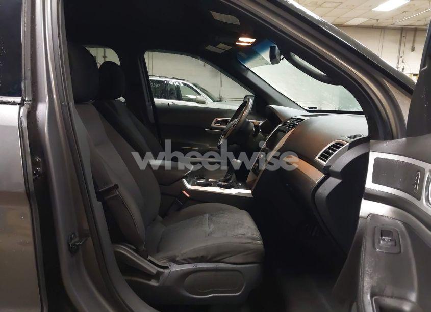 Photo 5 of 2012 Ford Explorer XLT (VIN 1FMHK7D80CGA27471)