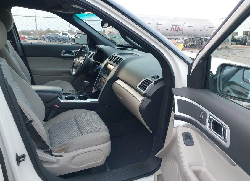 Photo 5 of 2012 Ford Explorer XLT (VIN 1FMHK7D80CGA90943)