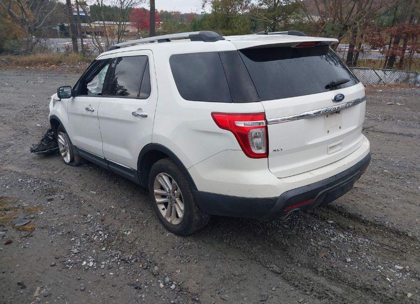 Photo 3 of 2011 Ford Explorer XLT (VIN 1FMHK7D81BGA09074)