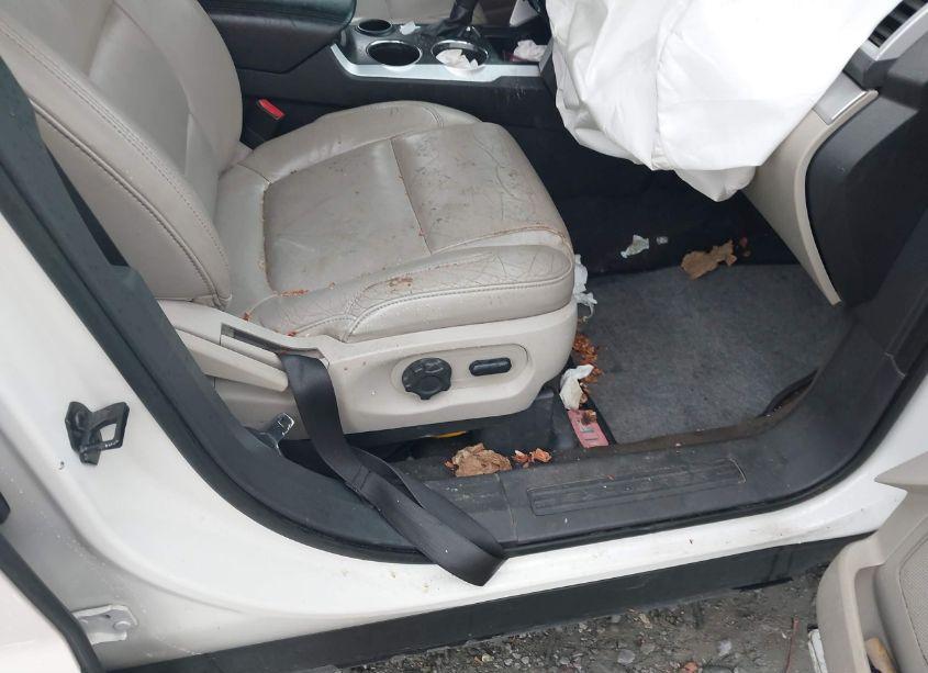 Photo 5 of 2011 Ford Explorer XLT (VIN 1FMHK7D81BGA09074)