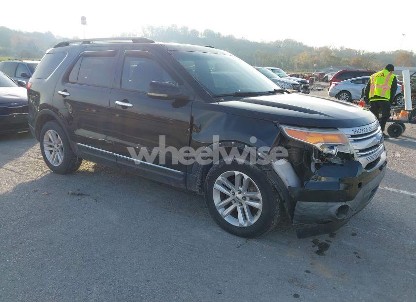 2012 Ford Explorer XLT (VIN 1FMHK7D81CGA19363) main photo