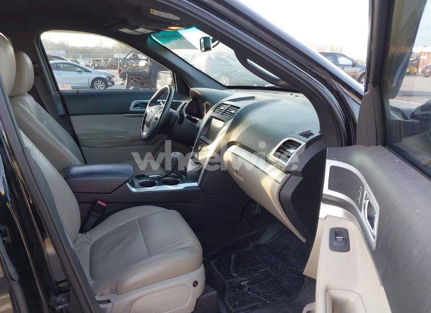 Photo 5 of 2012 Ford Explorer XLT (VIN 1FMHK7D81CGA19363)