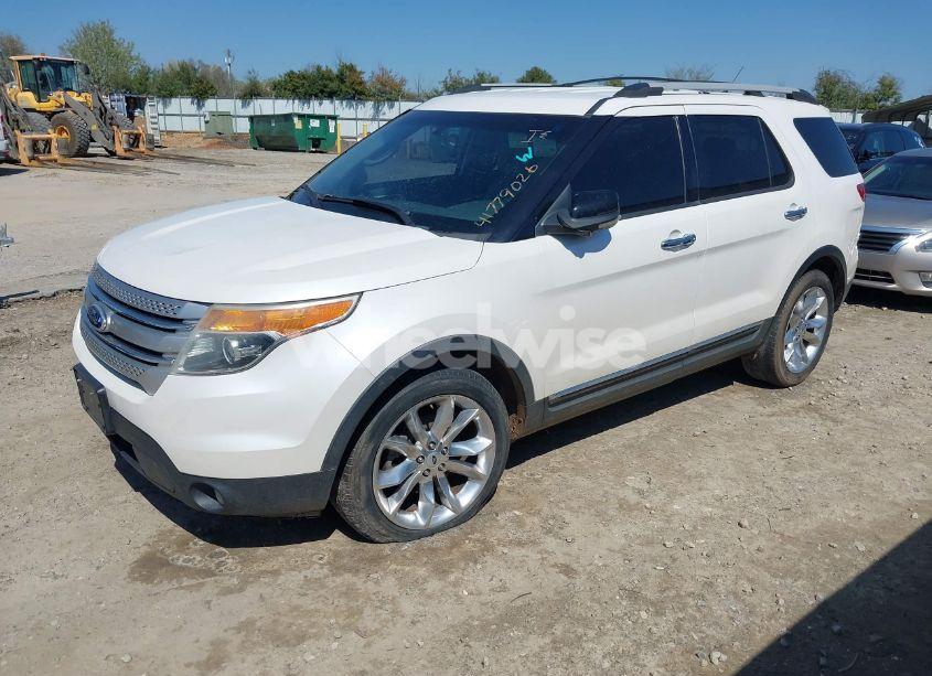 Photo 2 of 2012 Ford Explorer XLT (VIN 1FMHK7D81CGA59121)