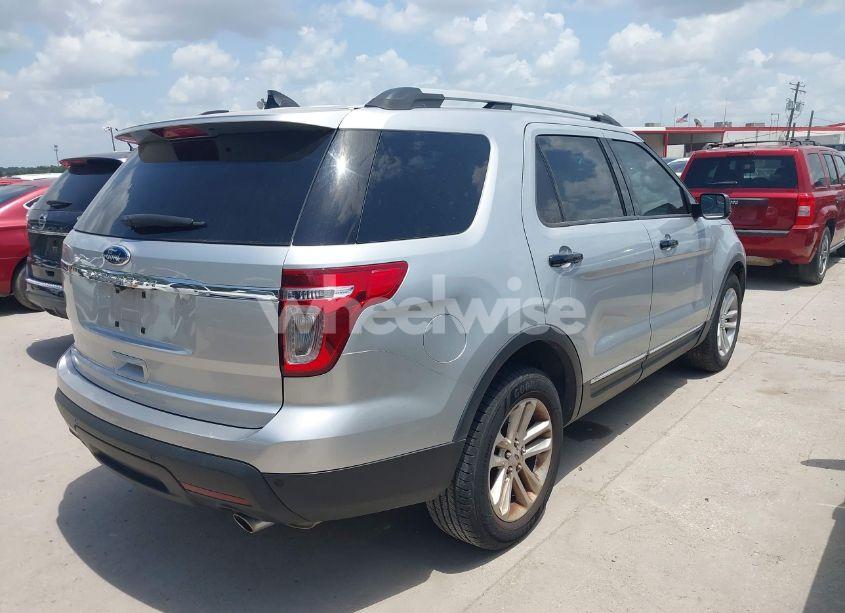 Photo 4 of 2012 Ford Explorer XLT (VIN 1FMHK7D81CGA67929)