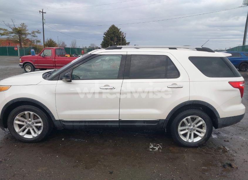 Photo 15 of 2011 Ford Explorer XLT (VIN 1FMHK7D82BGA44688)