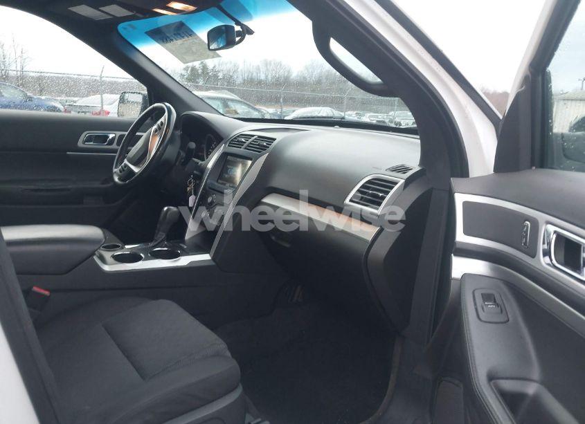 Photo 5 of 2011 Ford Explorer XLT (VIN 1FMHK7D82BGA44688)